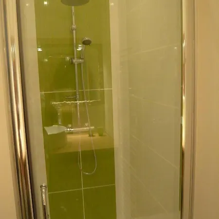 Les Orangers Apartment *